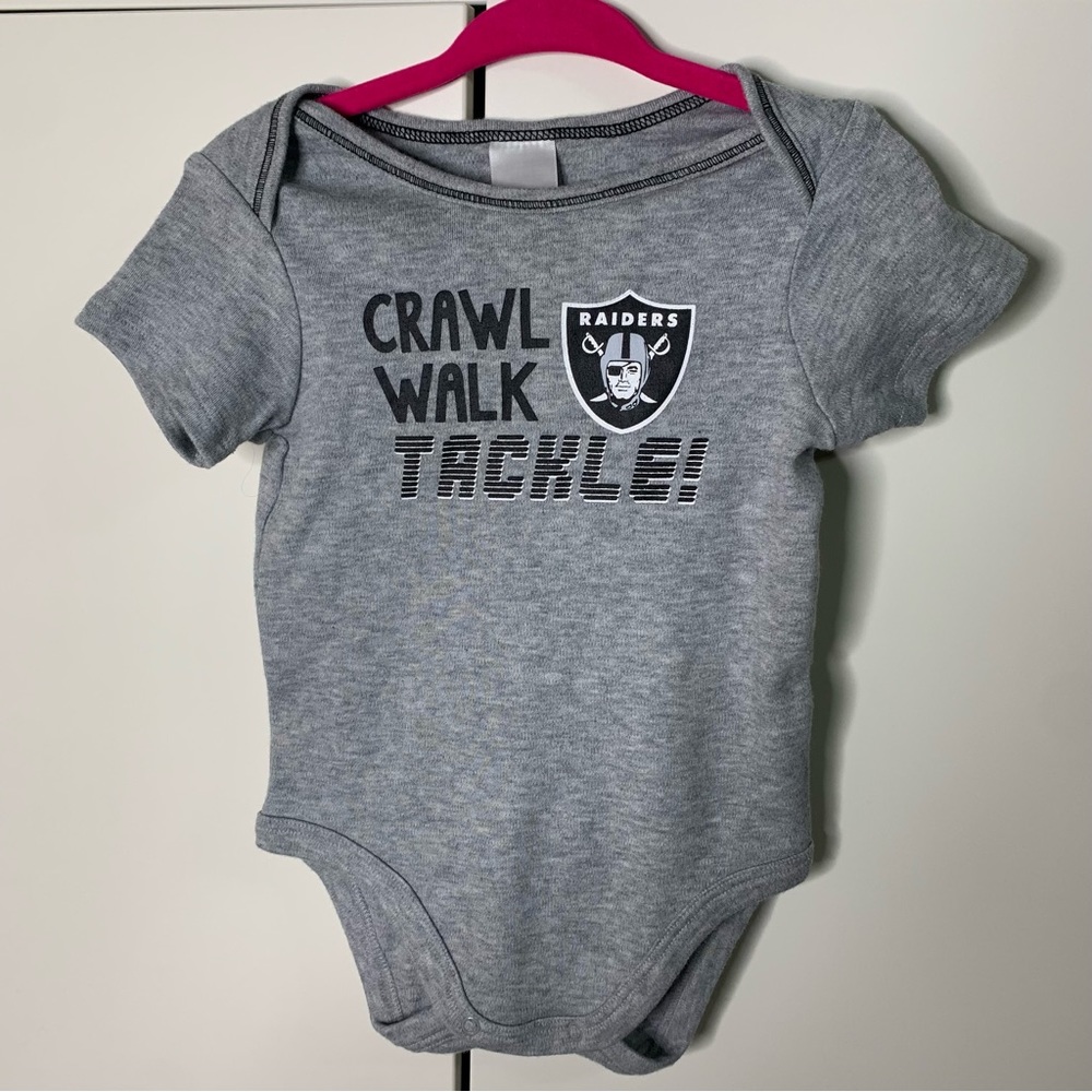 Infant’s NFL Team Apparel Raiders Graphic Bodysuit